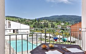 The Florence Hills Resort & Spa